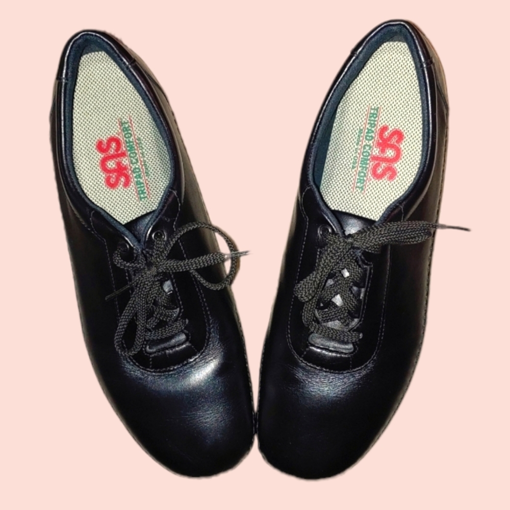 SAS Soft Step Comfort Walkers All Leather Narrow Width Sneakers